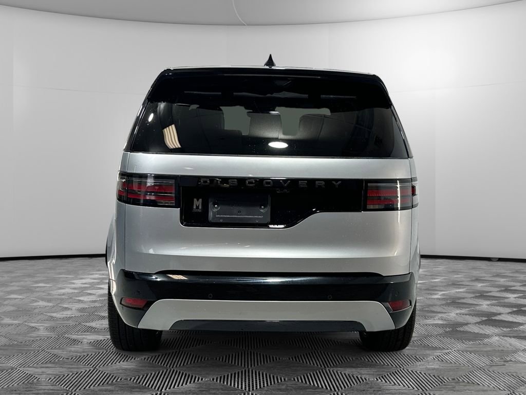 Used 2024 Land Rover Discovery Dynamic SE image 4