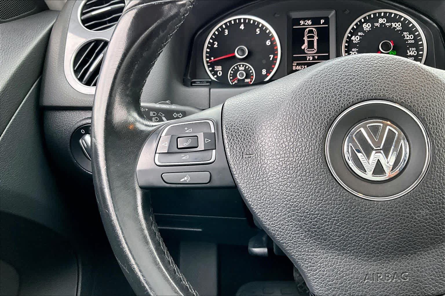 Used 2017 Volkswagen Tiguan Limited FWD image 24