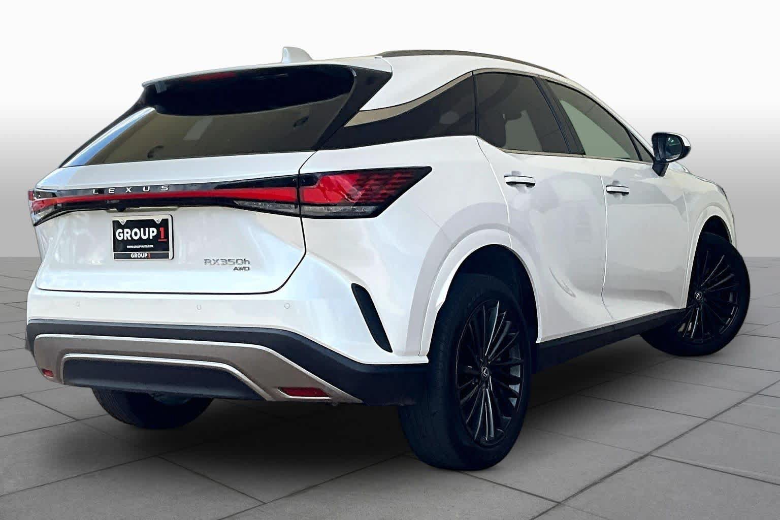 Used 2024 Lexus RX 350h w/ Accessory Package (Z1) AWD/4WD image 11