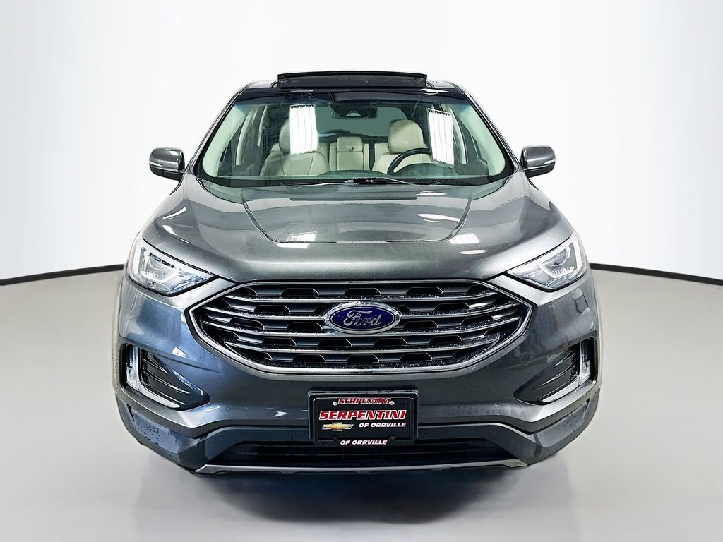 Used 2019 Ford Edge Titanium w/ Cold Weather Package AWD/4WD image 4