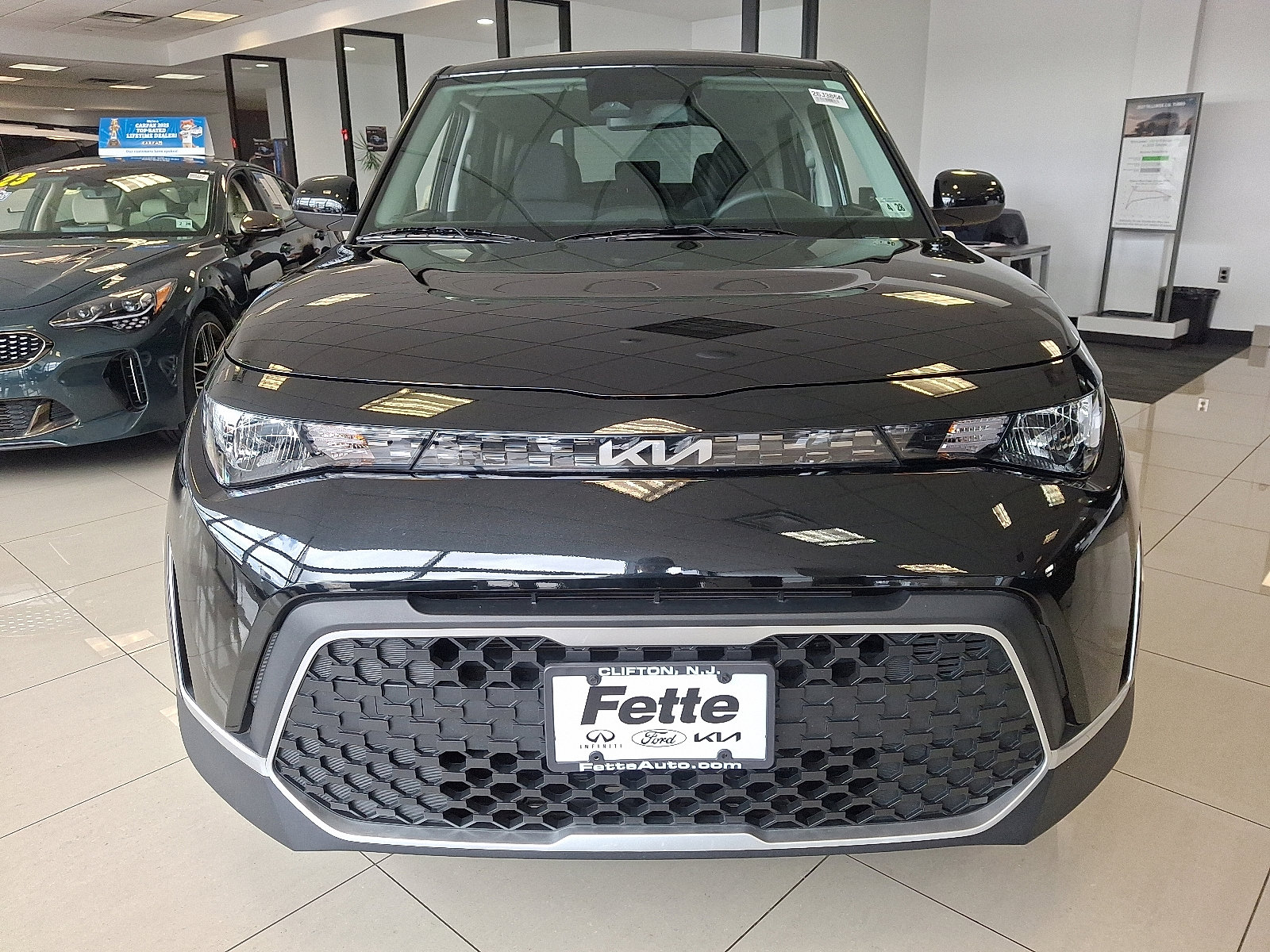 Certified 2023 Kia Soul LX w/ LX Technology Package FWD image 2