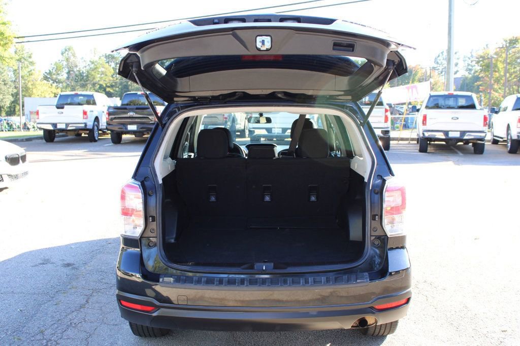 Used 2017 Subaru Forester 2.5i Premium w/ All-Weather Package image 7