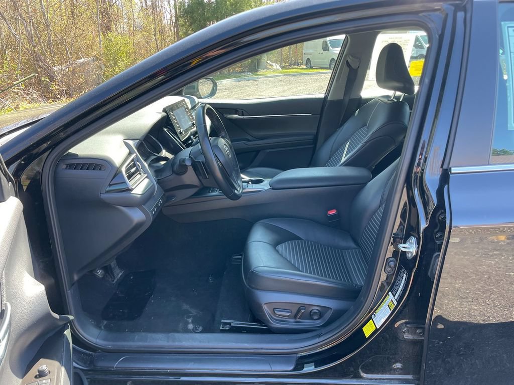 Used 2024 Toyota Camry SE FWD image 12