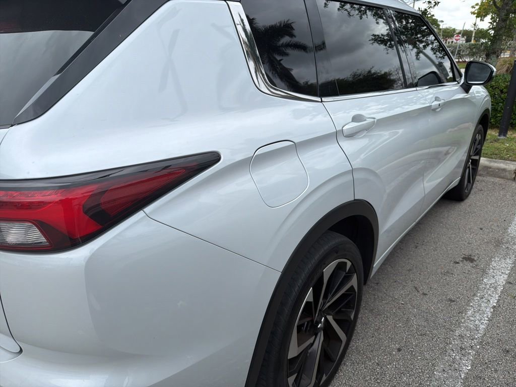 Used 2024 Mitsubishi Outlander SEL FWD image 5