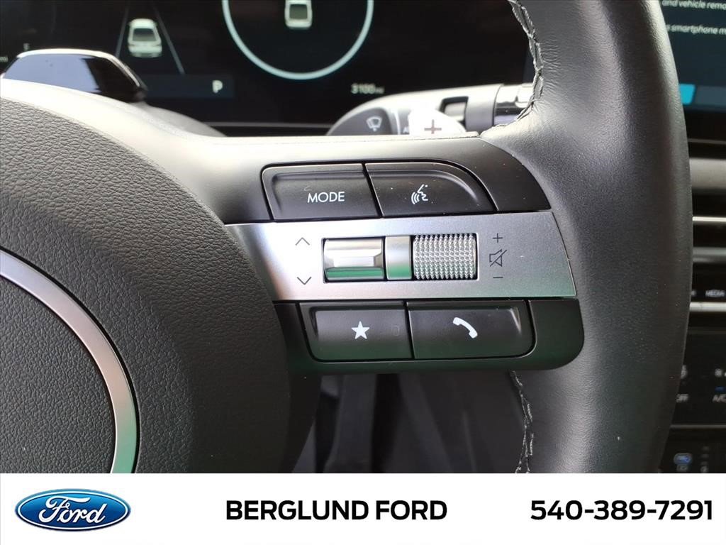 Used 2025 Hyundai Santa Cruz Limited image 21