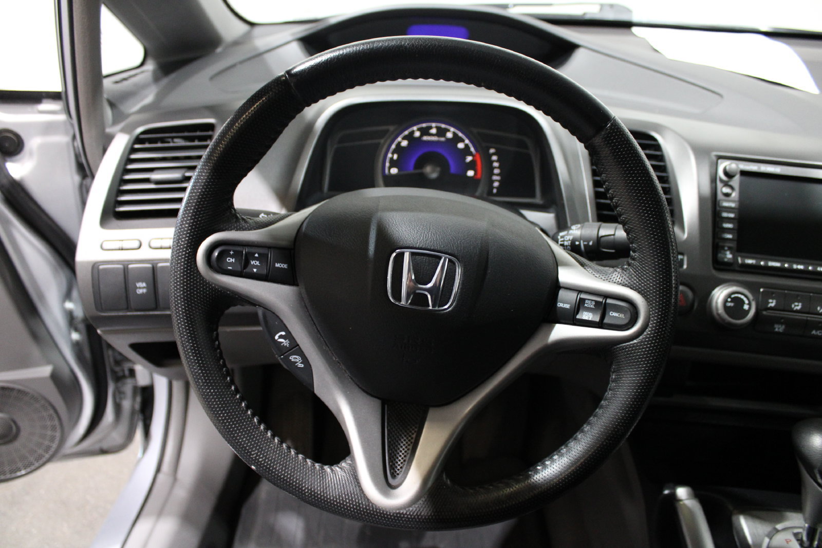 Used 2010 Honda Civic EX-L image 23