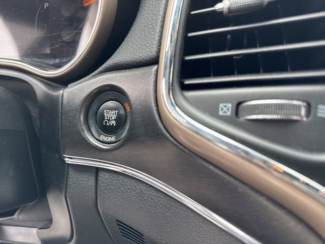 Used 2015 Jeep Grand Cherokee Limited image 23
