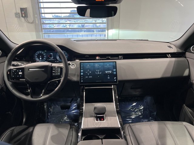 Used 2025 Land Rover Range Rover Evoque S image 34