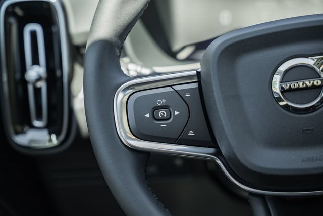New 2026 Volvo XC40 B5 Plus w/ Climate Package AWD/4WD image 30