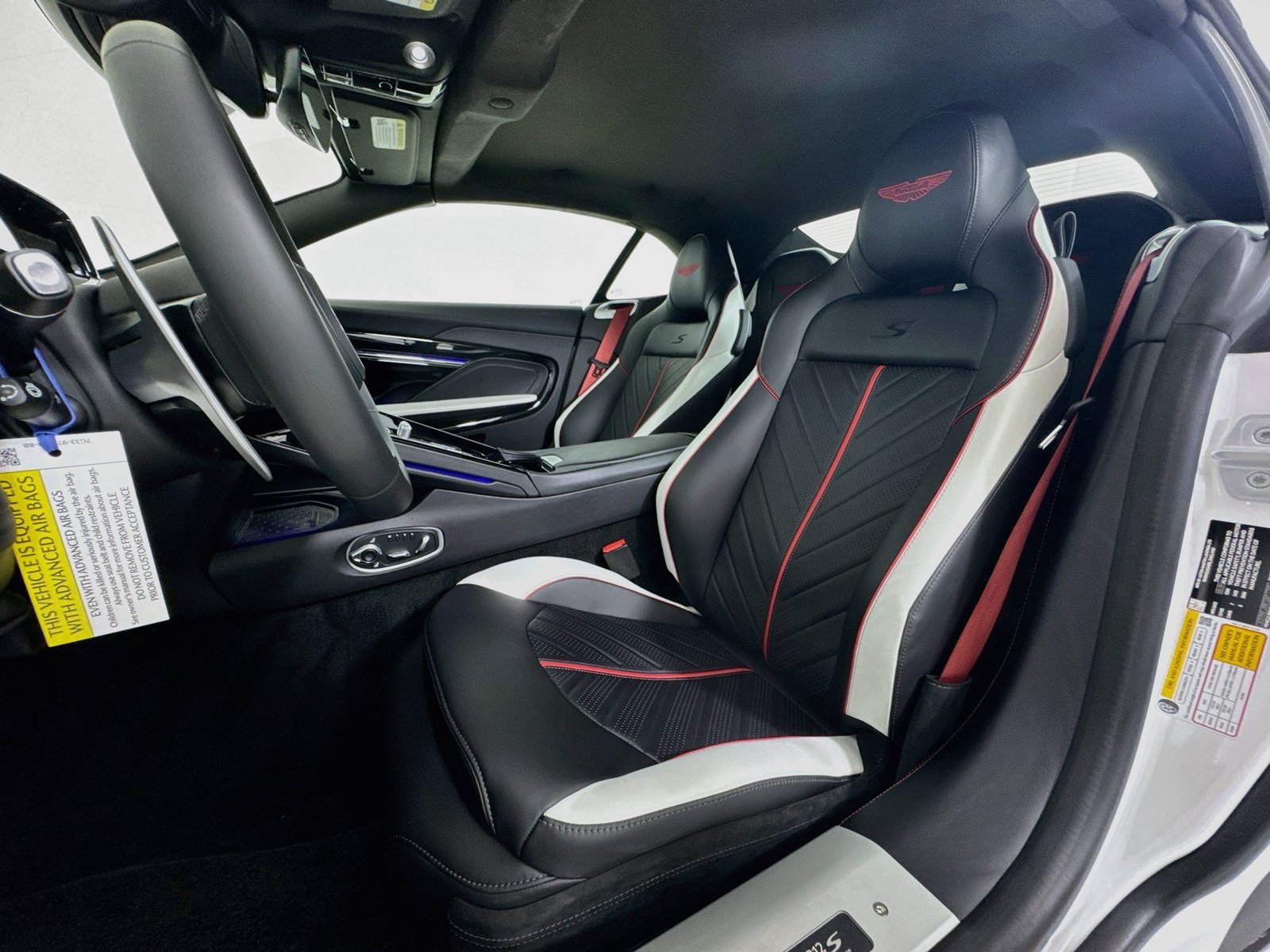 Used 2026 Aston Martin DB12 Convertible RWD image 20