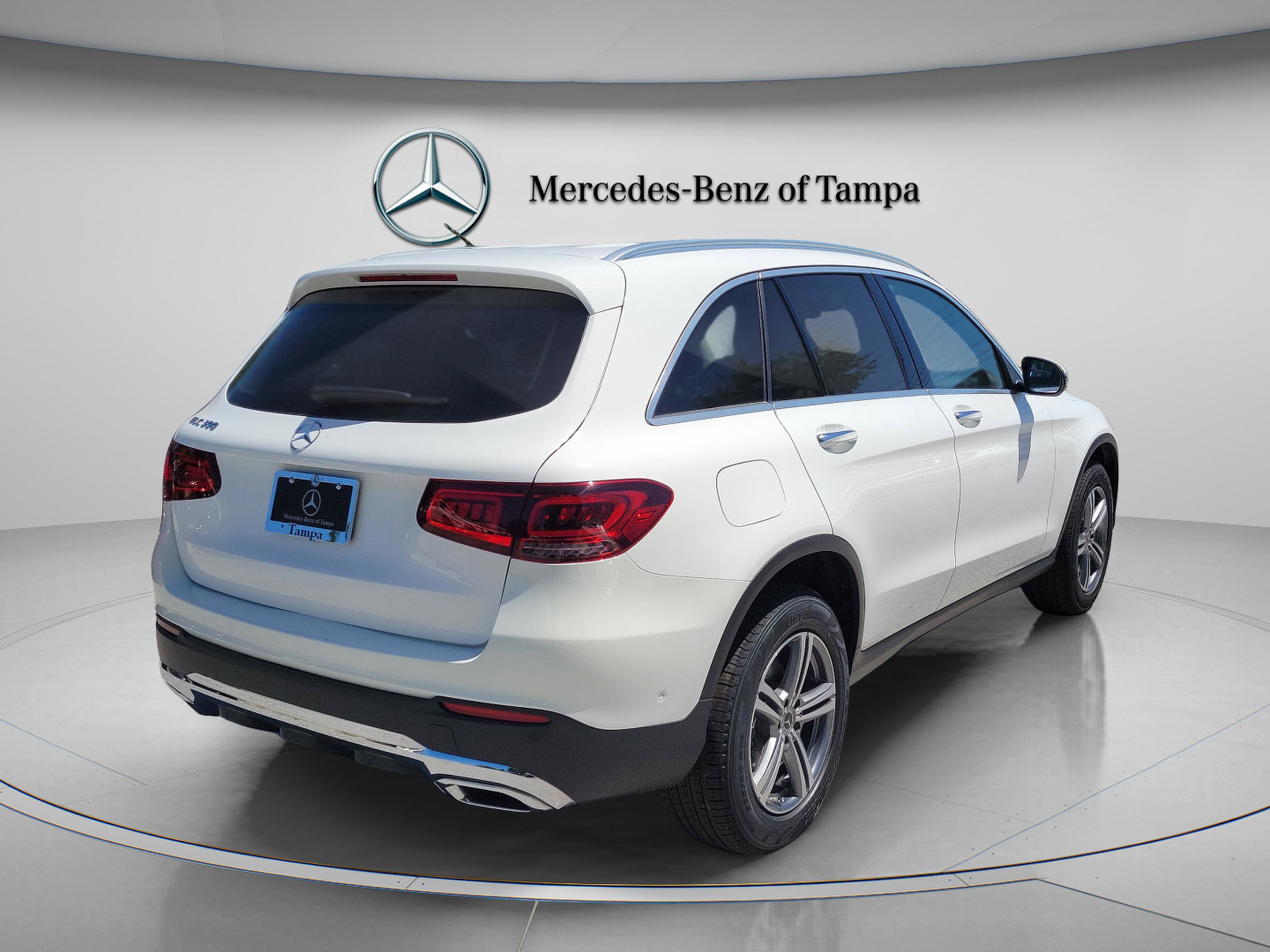 Certified 2022 Mercedes-Benz GLC 300 w/ Premium Package Lite image 3