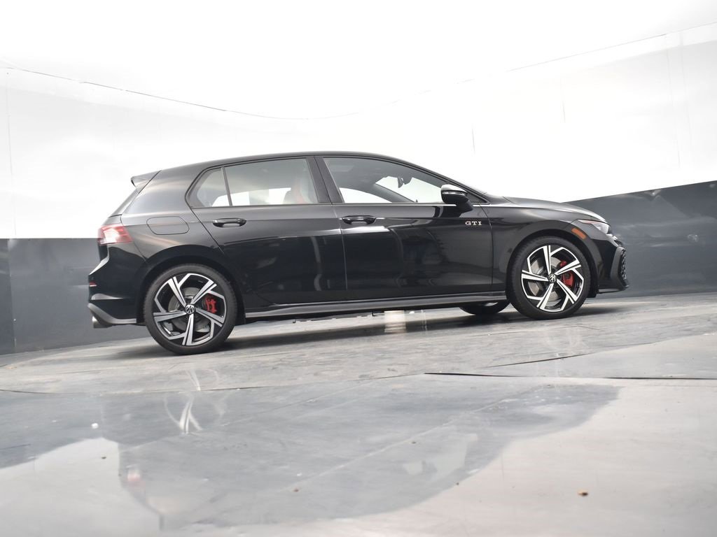 Used 2025 Volkswagen GTI SE image 24