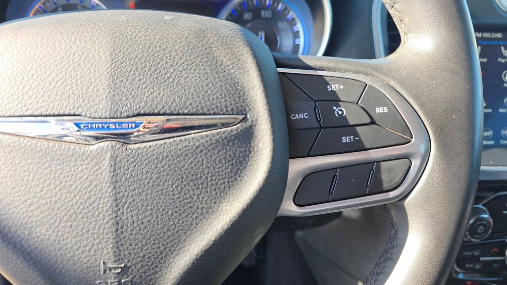 Used 2019 Chrysler 300 Touring w/ Quick Order Package 2EF image 15