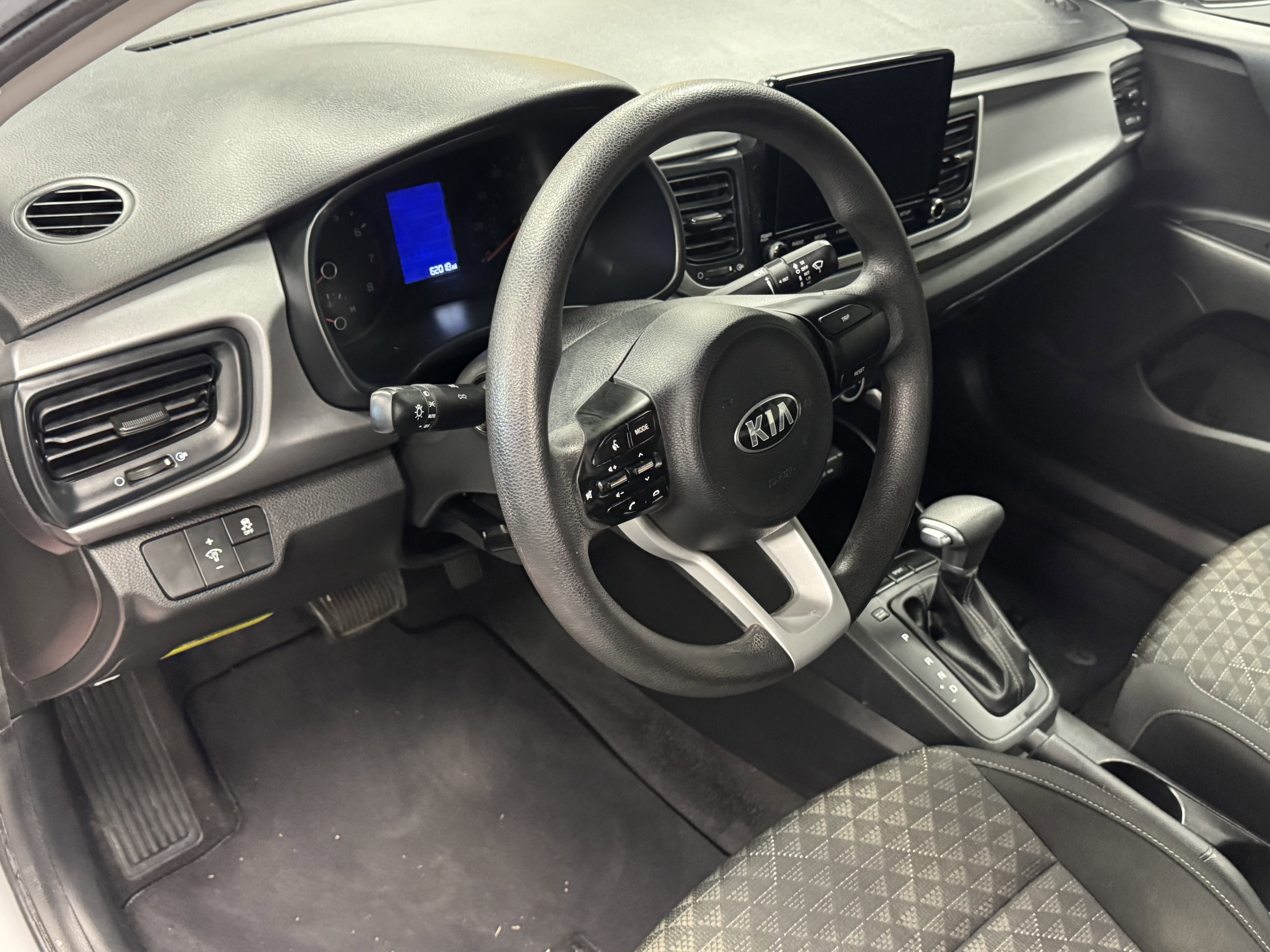 Used 2021 Kia Rio LX image 11