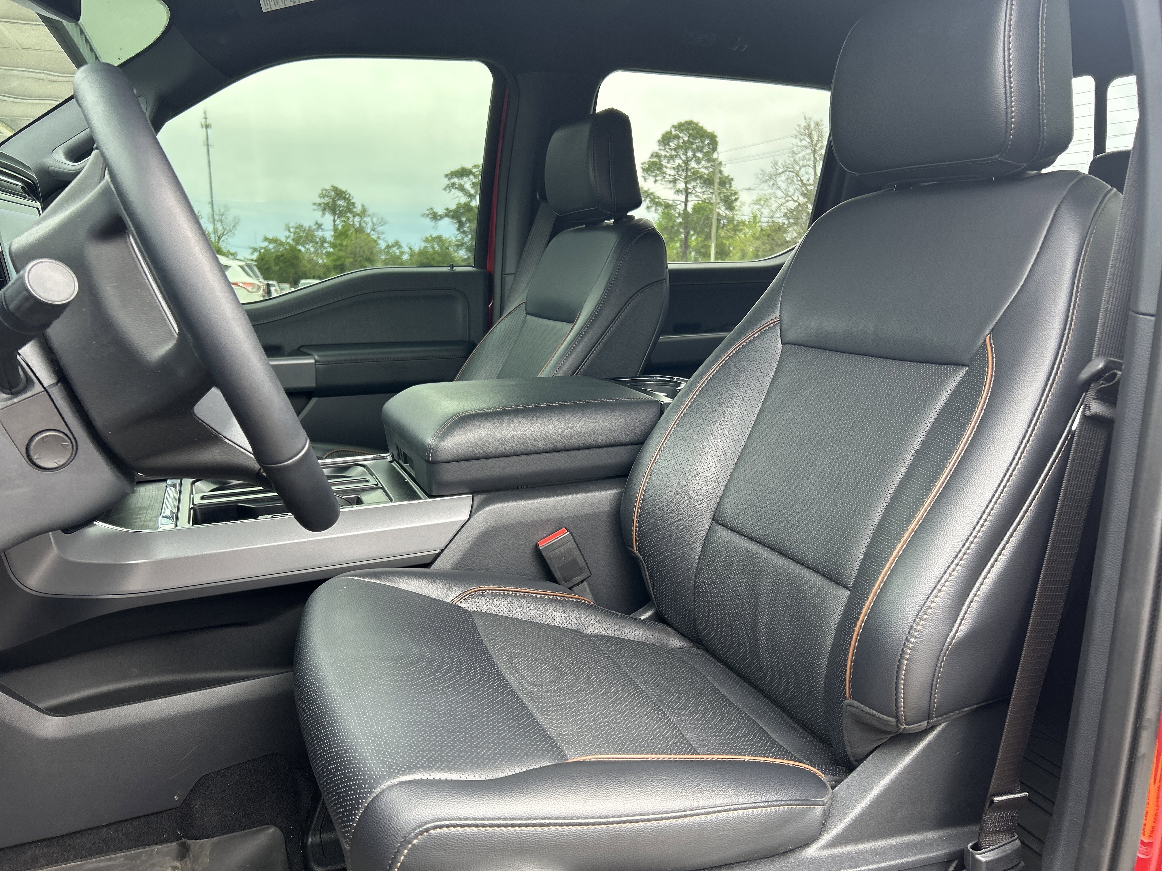 Used 2024 Ford F150 Lariat w/ FX4 Off-Road Package image 10