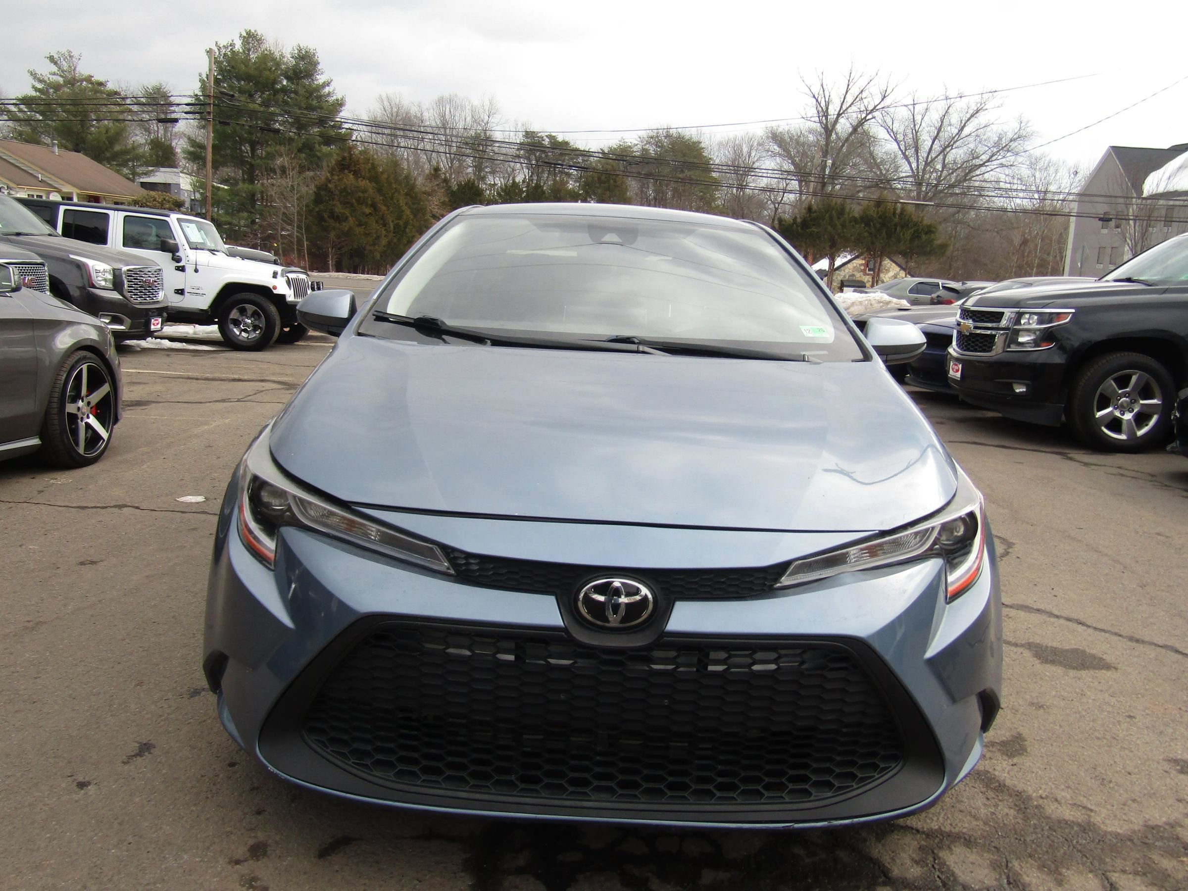 Used 2020 Toyota Corolla LE FWD image 2