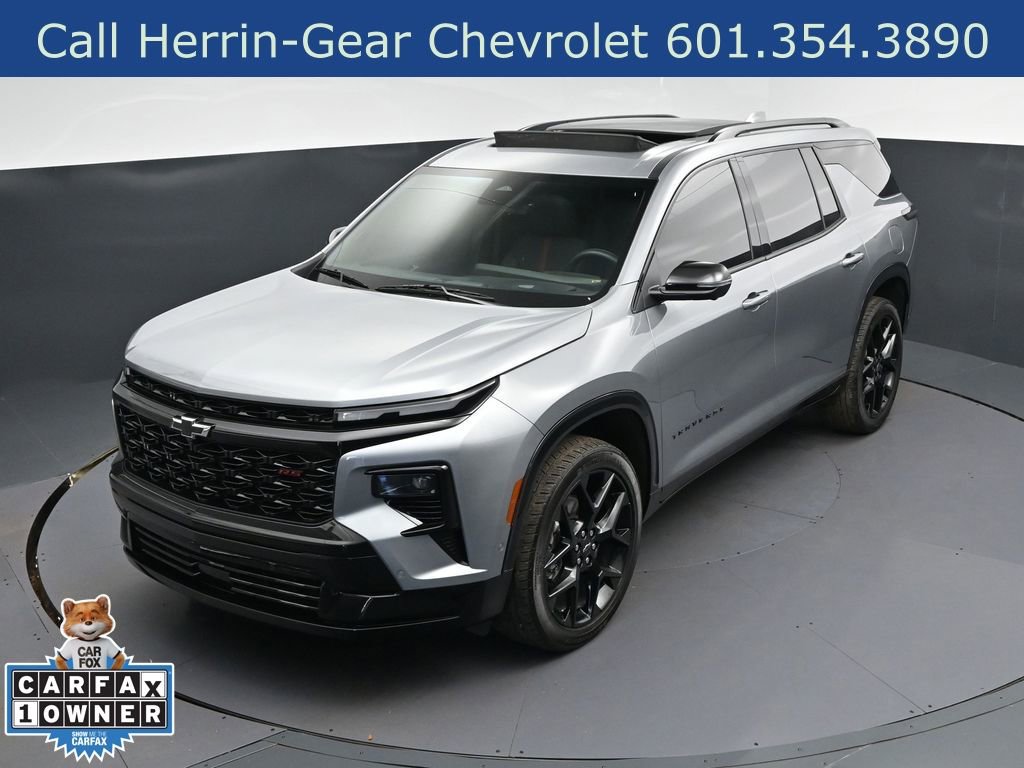 Used 2024 Chevrolet Traverse RS image 30