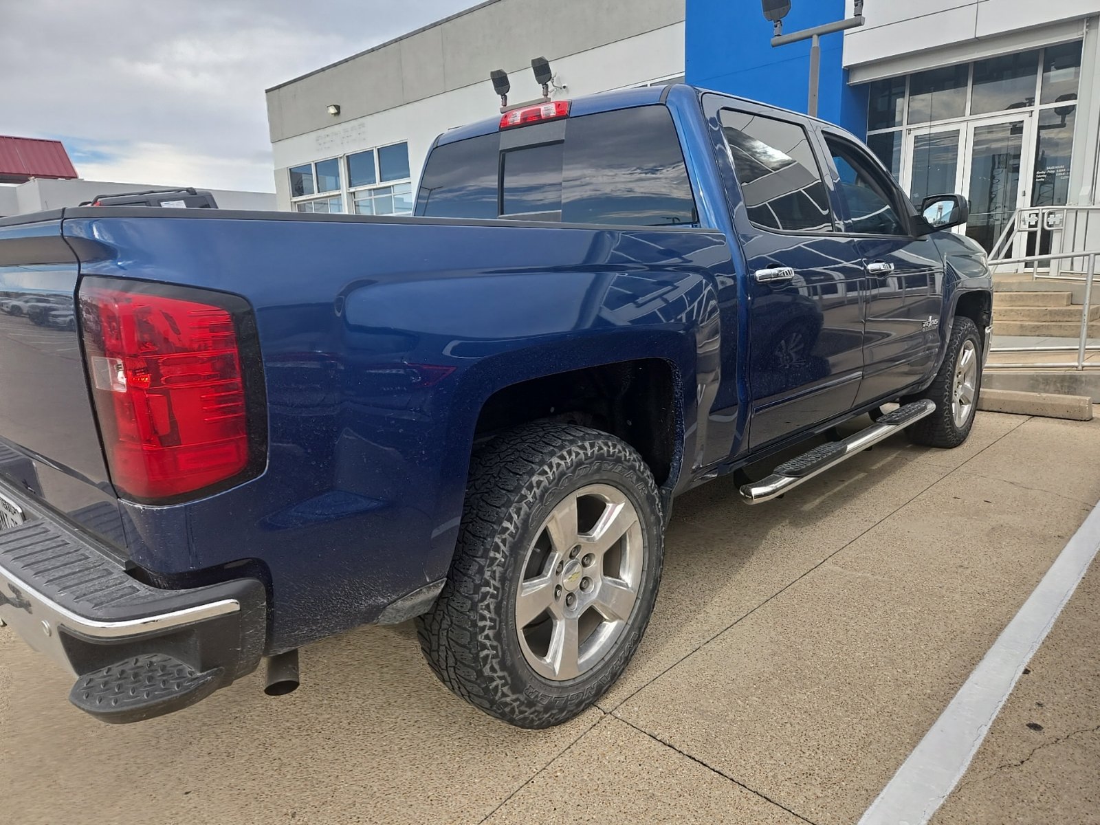 Used 2015 Chevrolet Silverado 1500 LT w/ Texas Edition, 1LT Trim RWD image 5