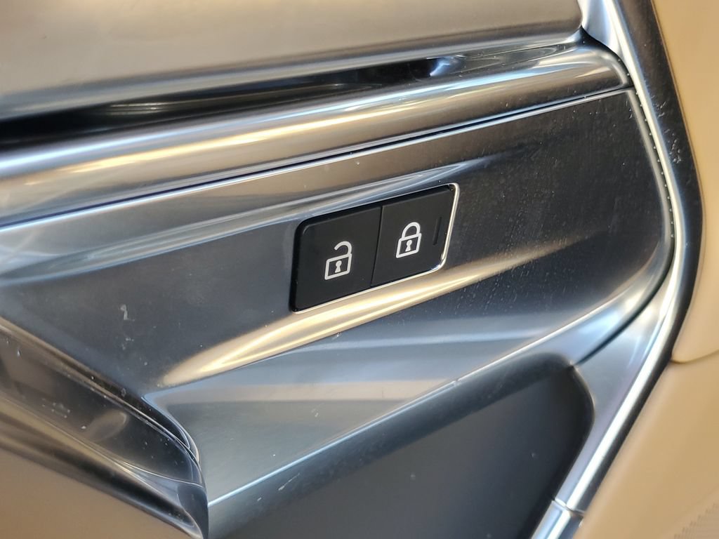 Used 2023 Land Rover Range Rover SE AWD/4WD image 12