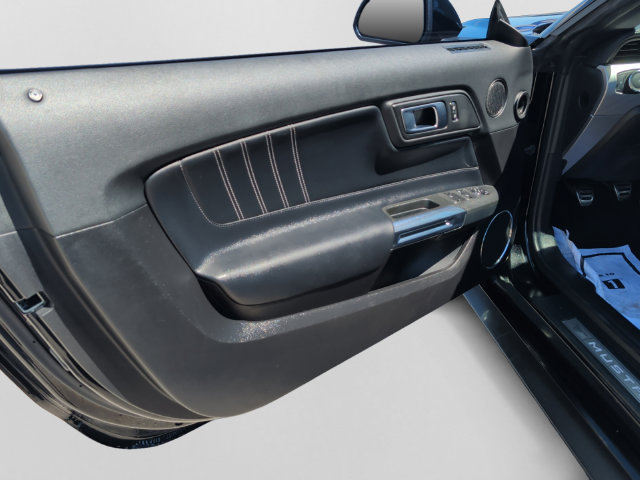 Used 2022 Ford Mustang Premium RWD image 10