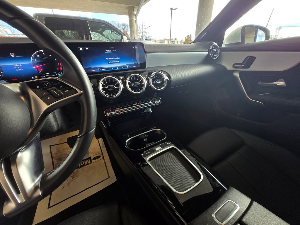Used 2025 Mercedes-Benz CLA 250 4MATIC image 20