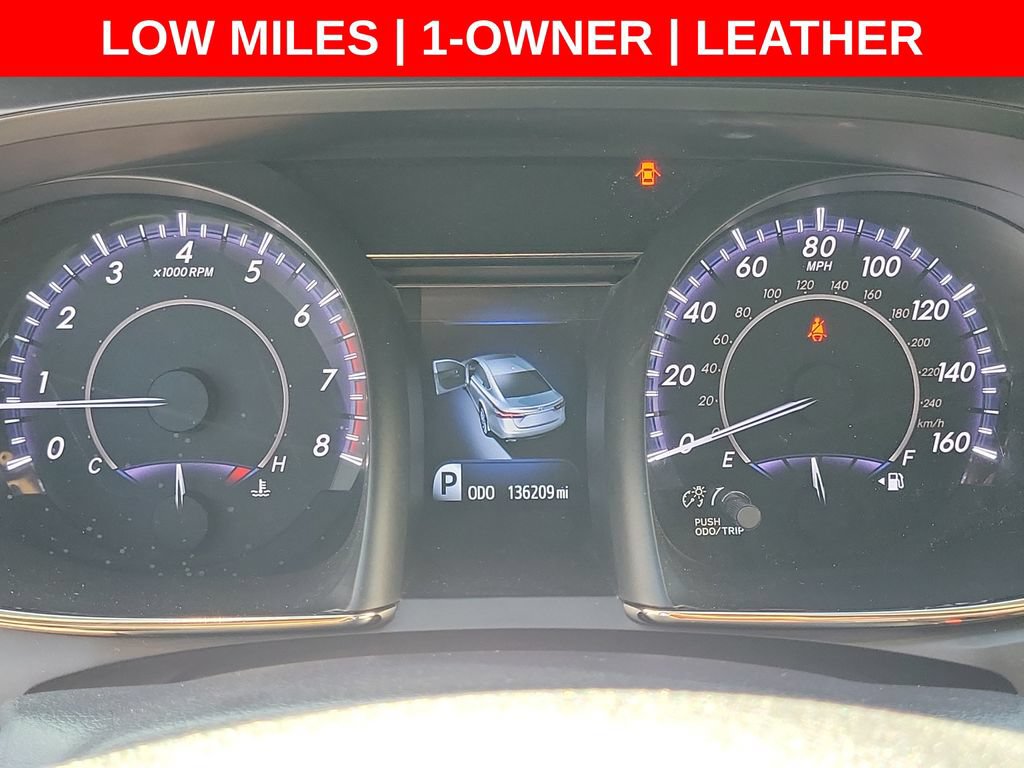 Used 2015 Toyota Avalon Limited FWD image 3
