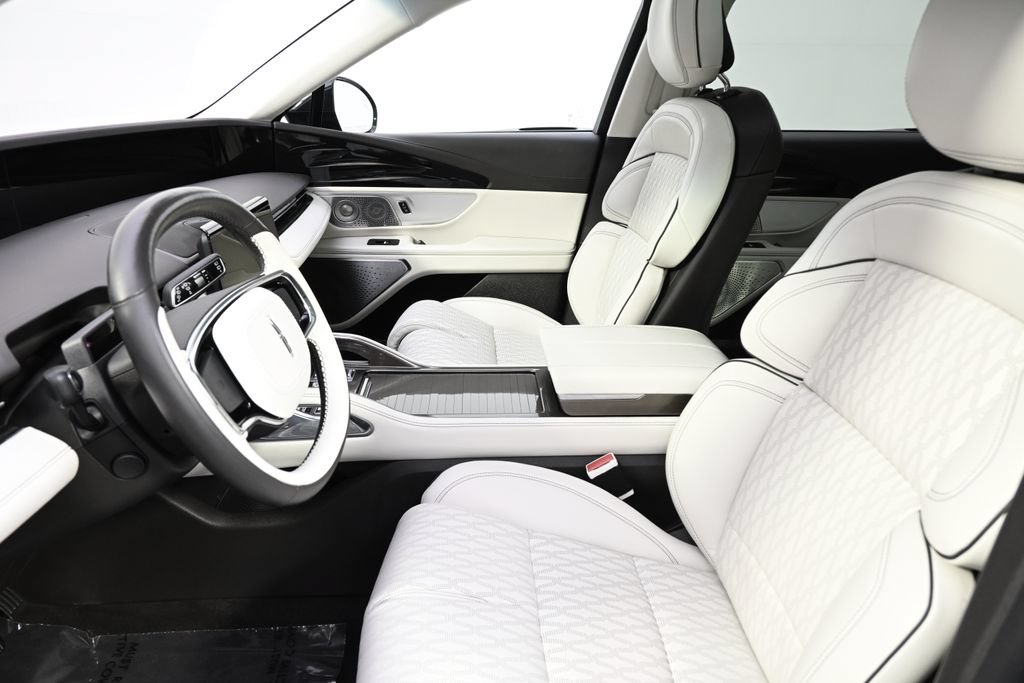 Certified 2024 Lincoln Nautilus Black Label AWD/4WD image 10
