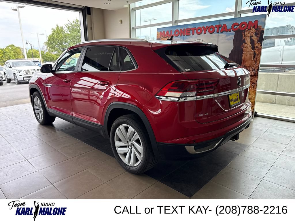 Used 2023 Volkswagen Atlas Cross Sport SE w/ Panoramic Sunroof Package AWD/4WD image 2