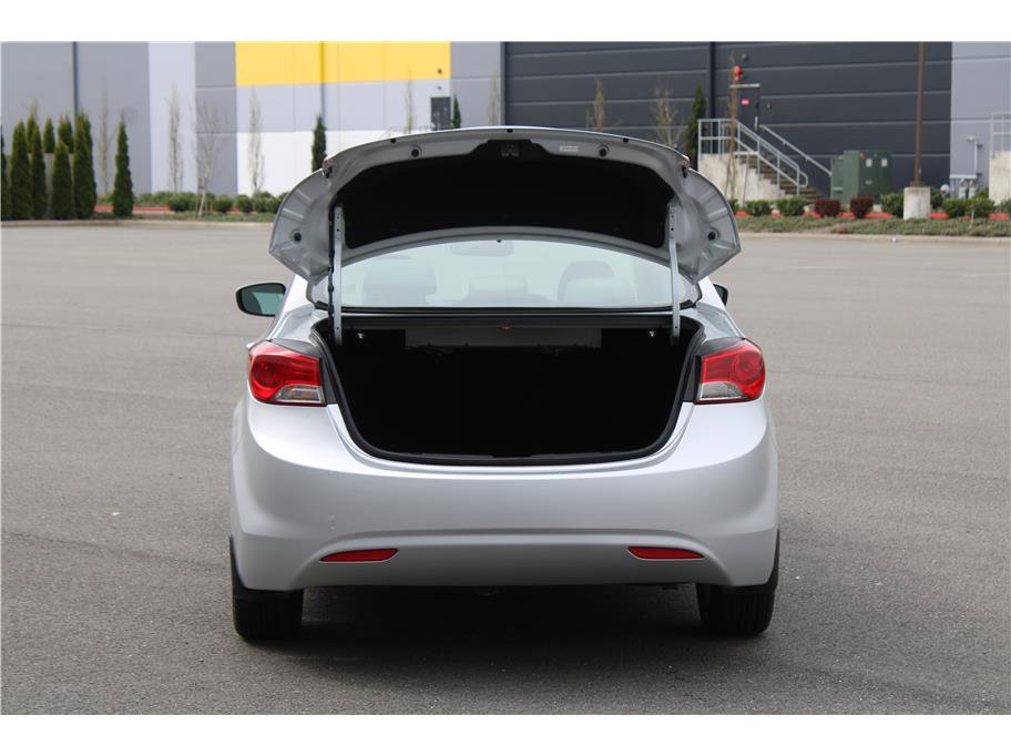Used 2013 Hyundai Elantra GLS w/ Preferred Pkg FWD image 30