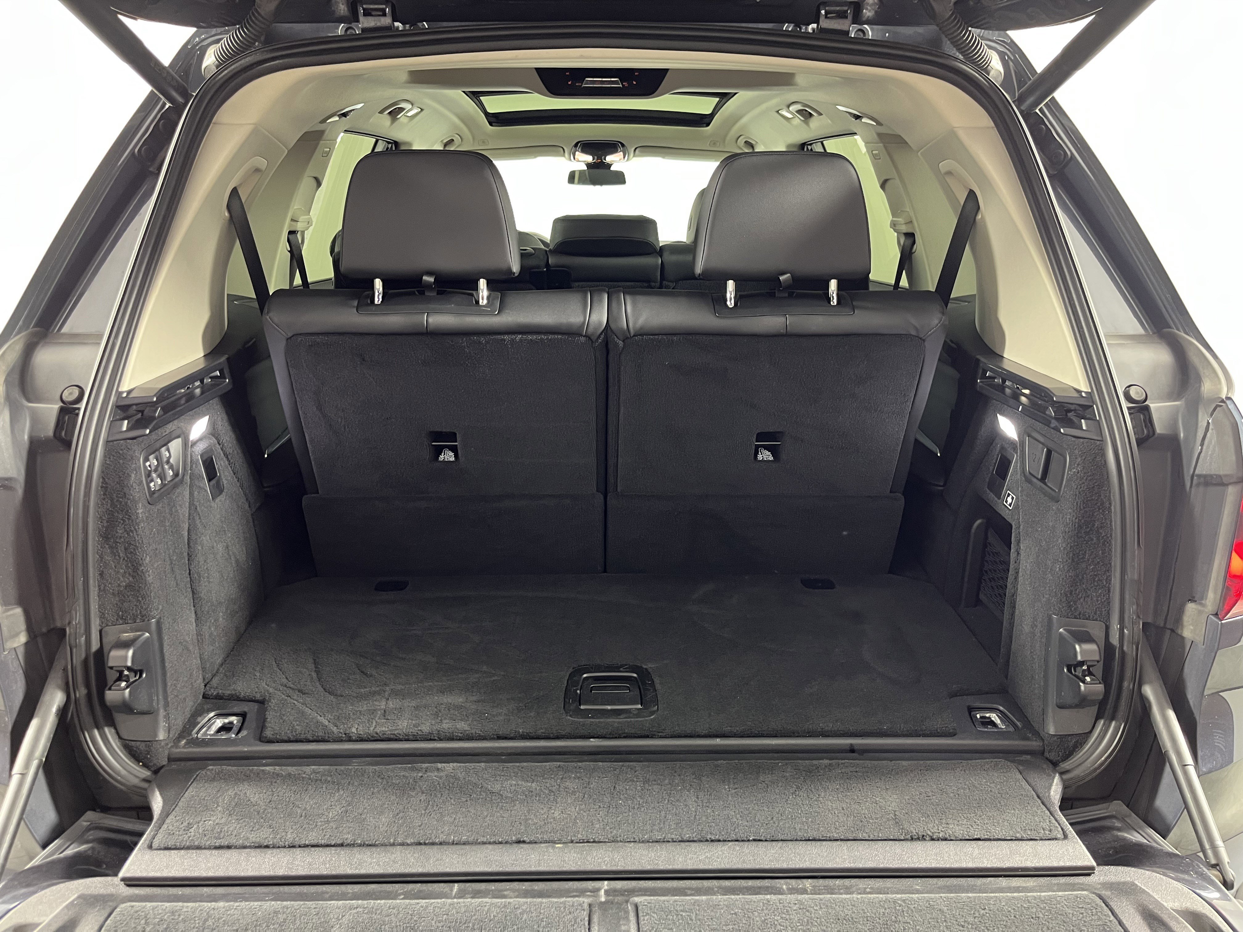 Used 2022 BMW X7 xDrive40i w/ Premium Package image 28