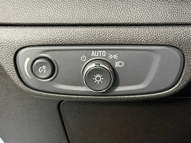 Used 2023 Chevrolet Bolt EUV Premier w/ Sun & Sound Package FWD image 24