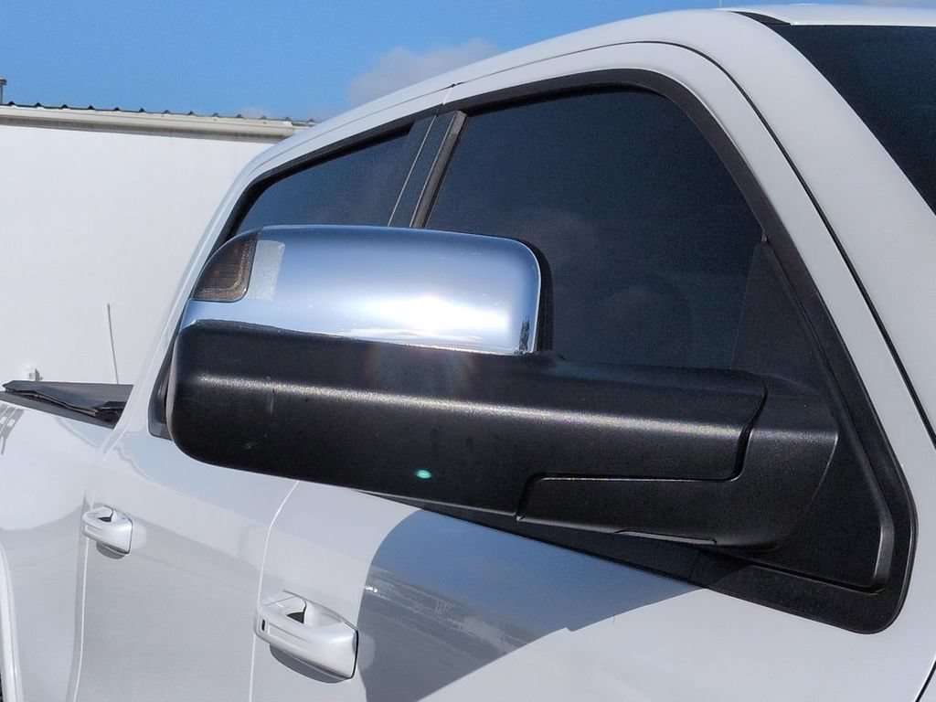 Used 2019 RAM 1500 Laramie AWD/4WD image 11