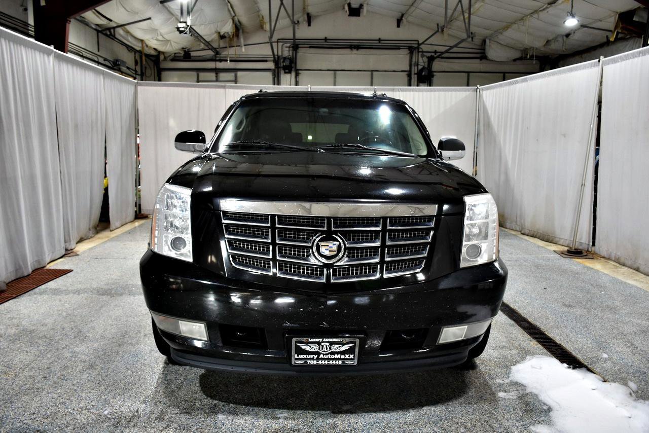 Used 2011 Cadillac Escalade ESV Luxury image 26