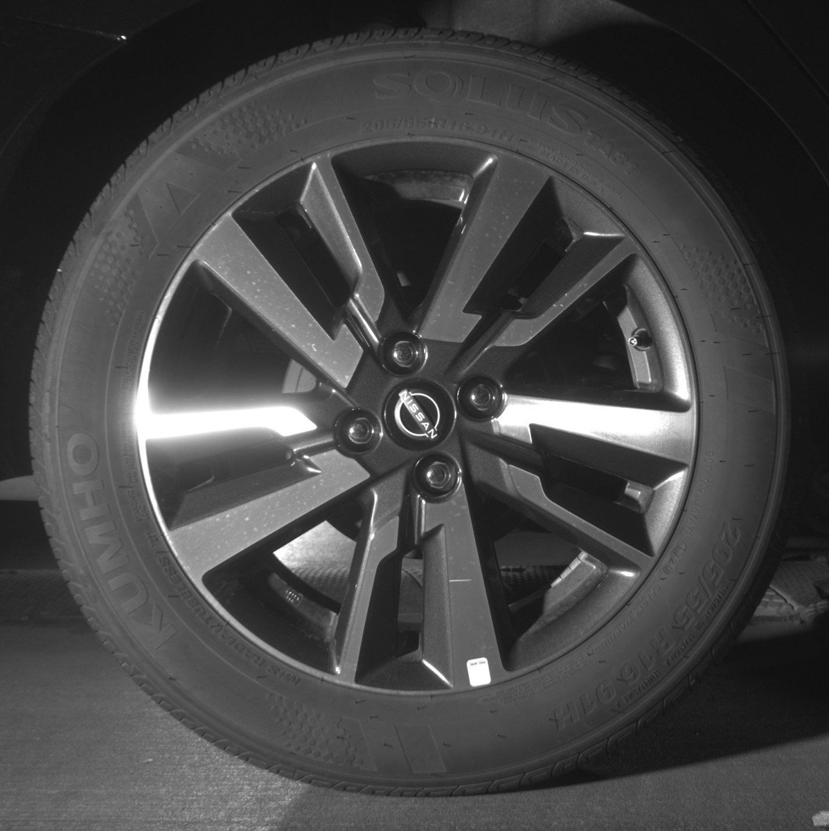 Used 2025 Nissan Versa SV image 15