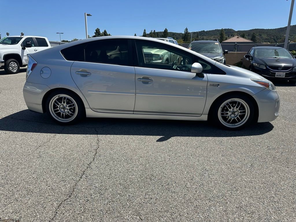 Used 2015 Toyota Prius Prime Advanced FWD image 5
