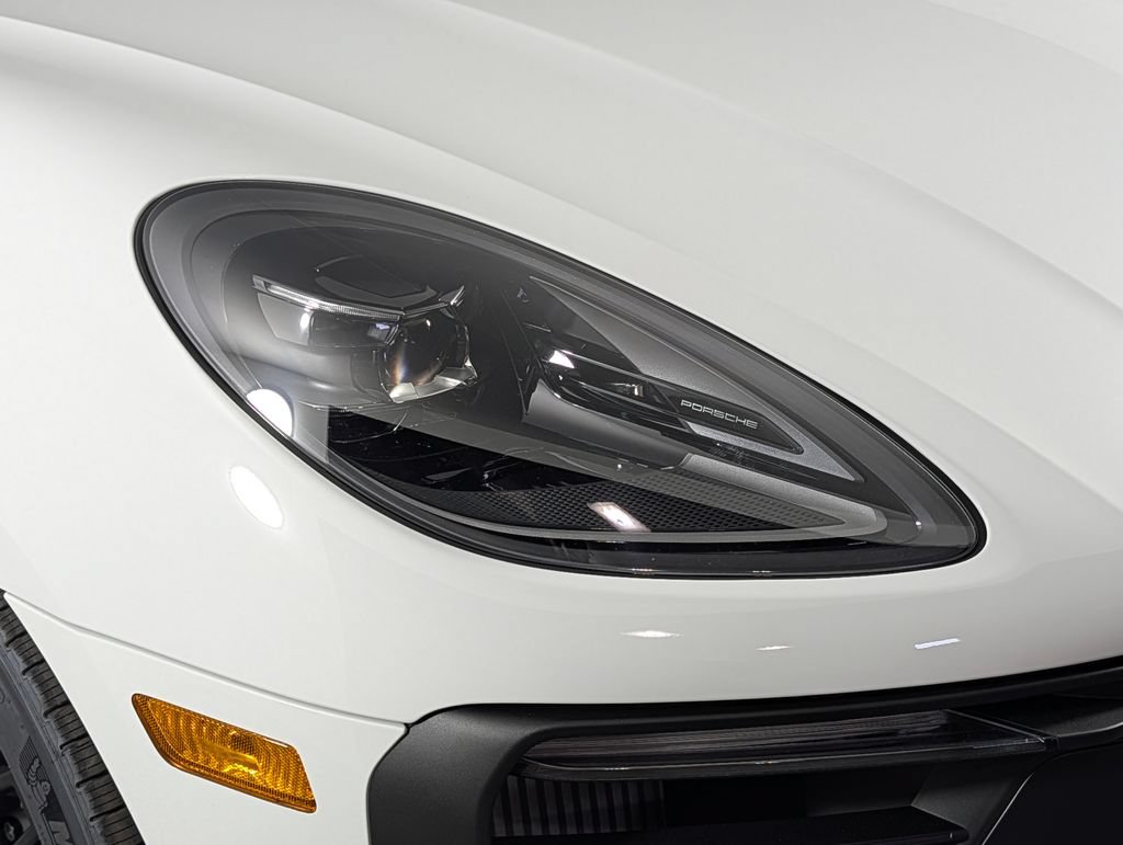 New 2026 Porsche Macan GTS AWD/4WD image 15