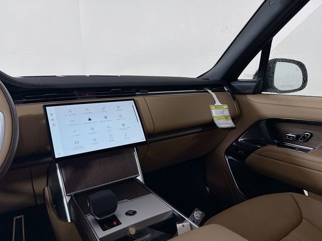 New 2026 Land Rover Range Rover Long Wheelbase SE image 26