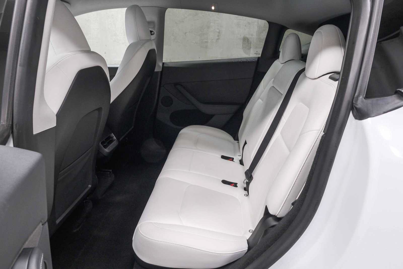 Used 2023 Tesla Model Y AWD image 21