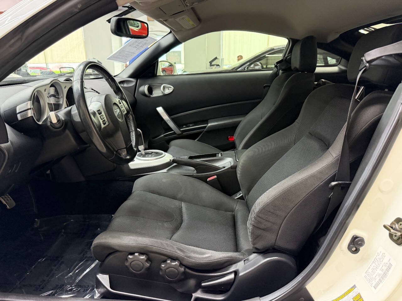 Used 2006 Nissan 350Z Enthusiast w/ (N93) Cargo Convenience Pkg RWD image 11
