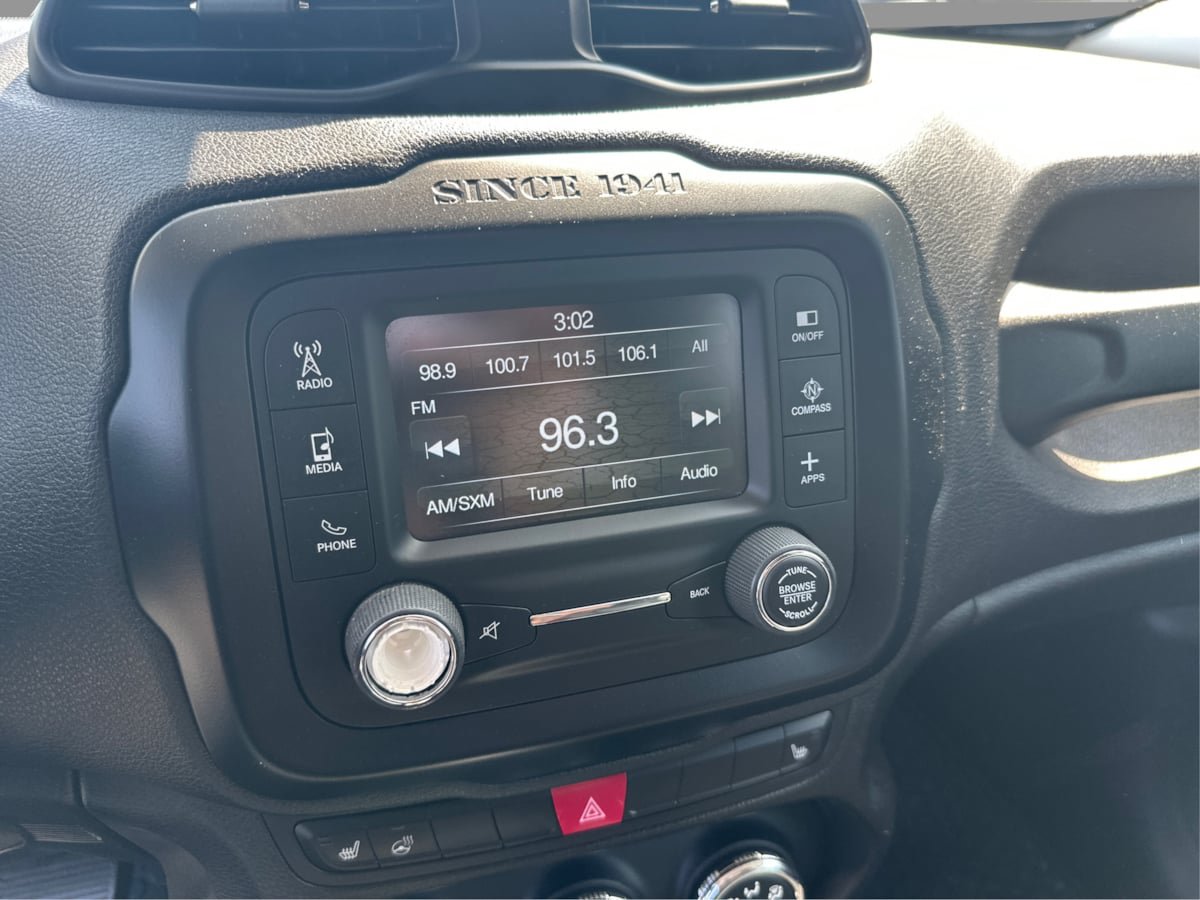 Used 2016 Jeep Renegade 75th Anniversary AWD/4WD image 32