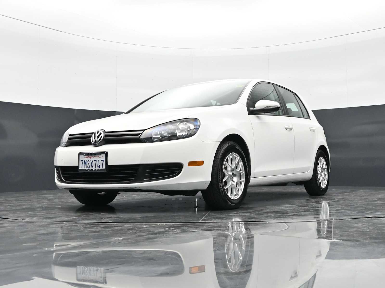 Used 2010 Volkswagen Golf 4-Door image 24