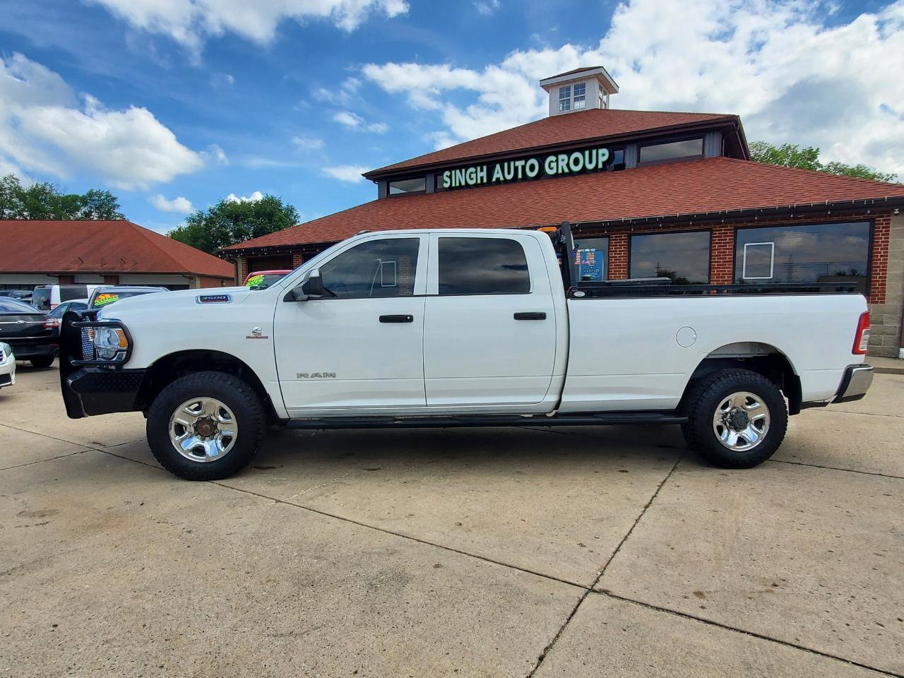 Used 2019 RAM 3500 Tradesman w/ Chrome Appearance Group image 5