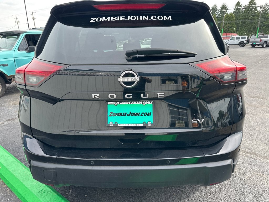 Used 2024 Nissan Rogue SV FWD image 5