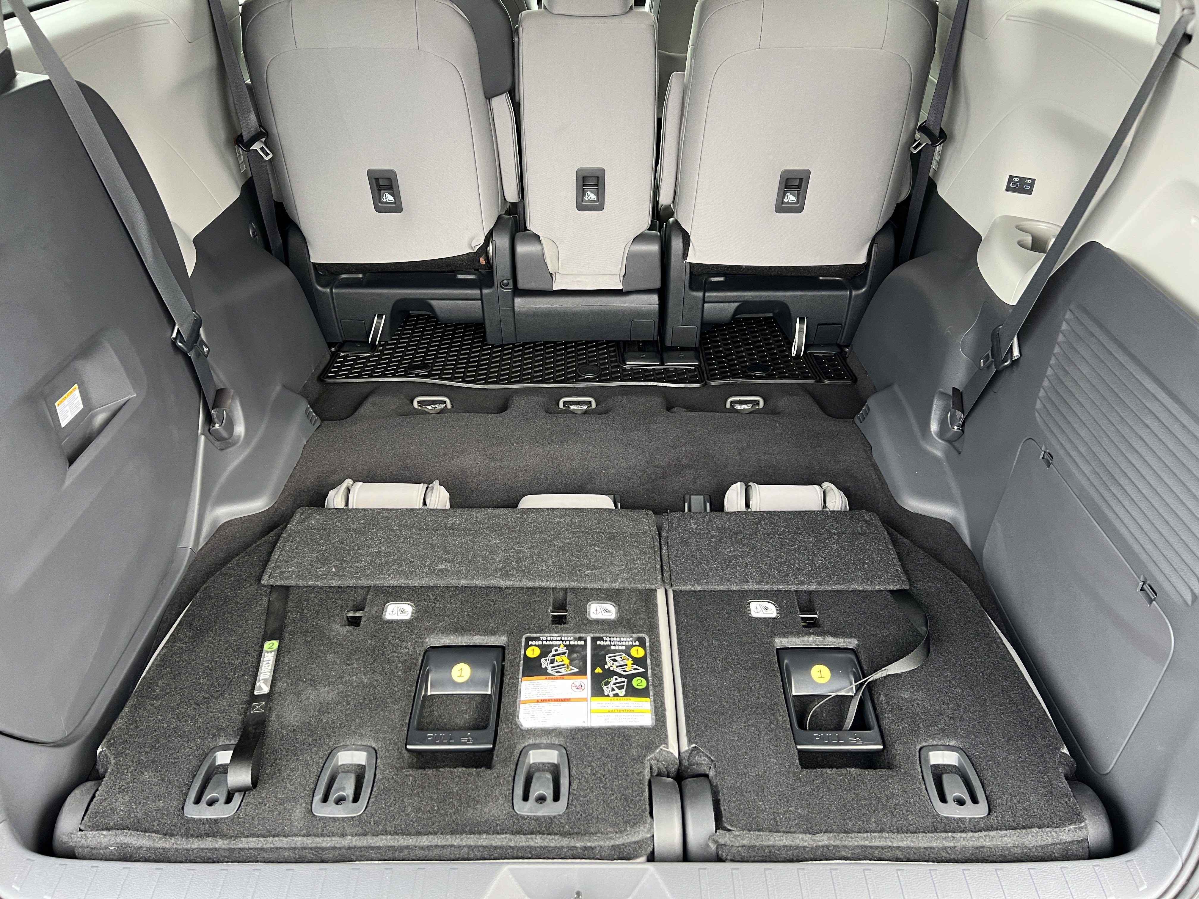 Used 2024 Toyota Sienna LE image 17