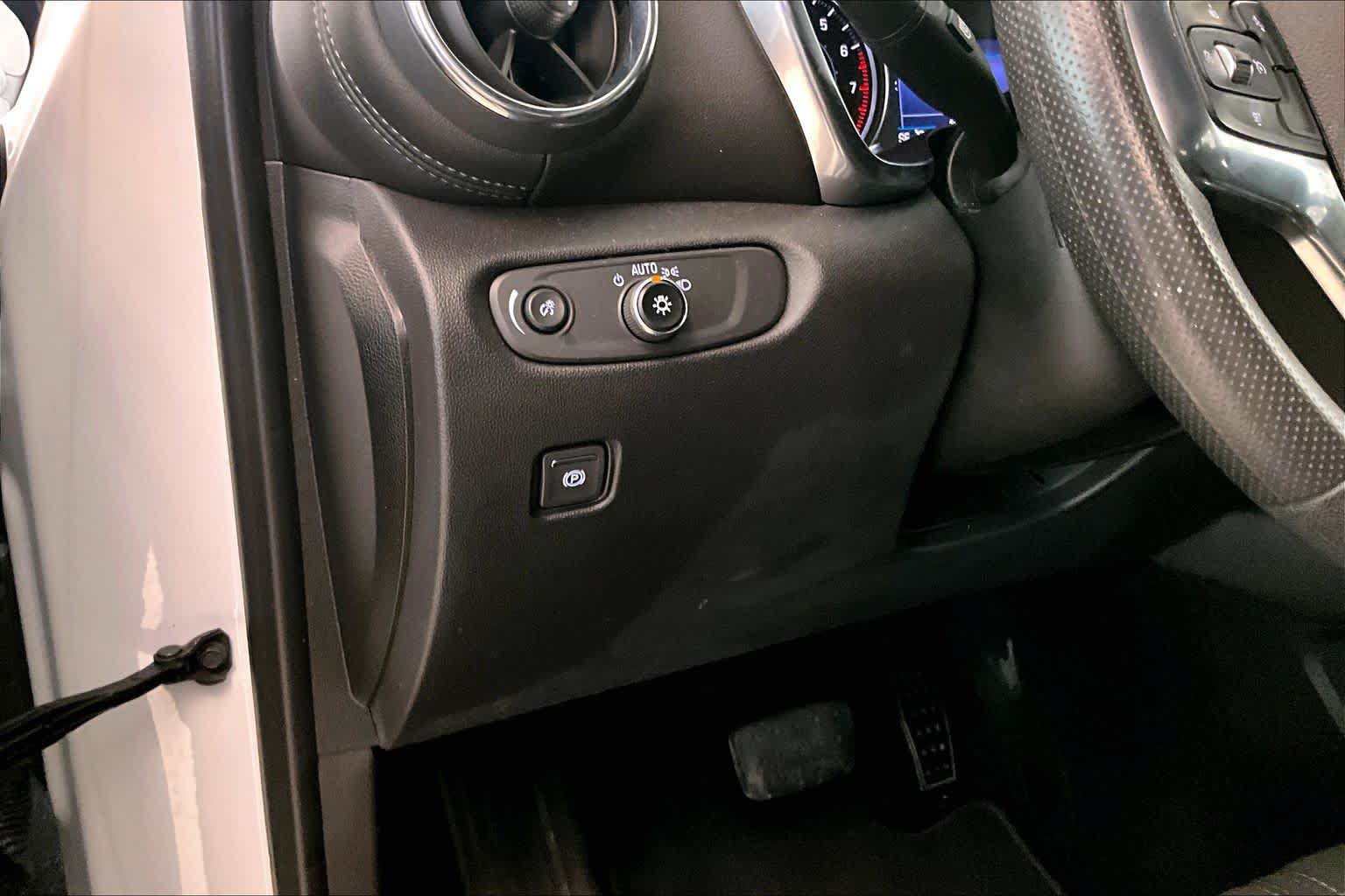Used 2022 Chevrolet Blazer LT FWD image 29