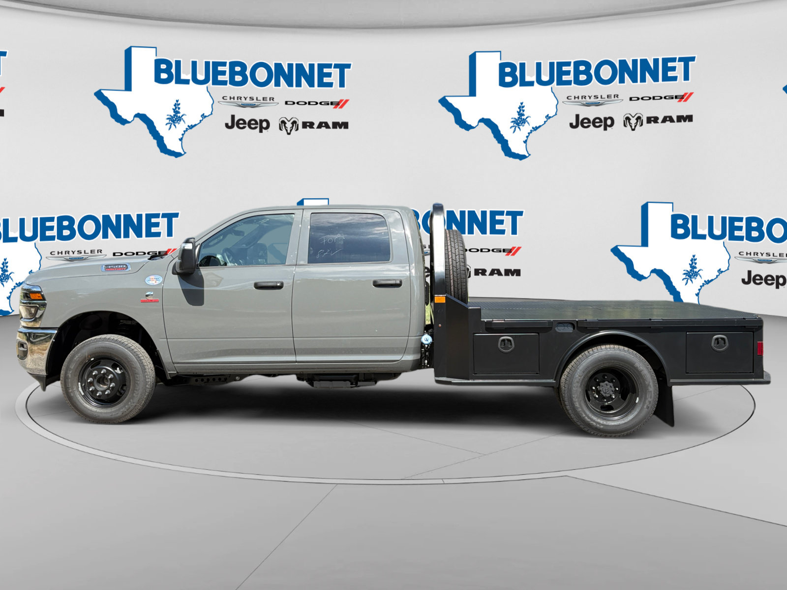 New 2026 RAM 3500 Tradesman w/ Chrome Appearance Group A AWD/4WD image 8