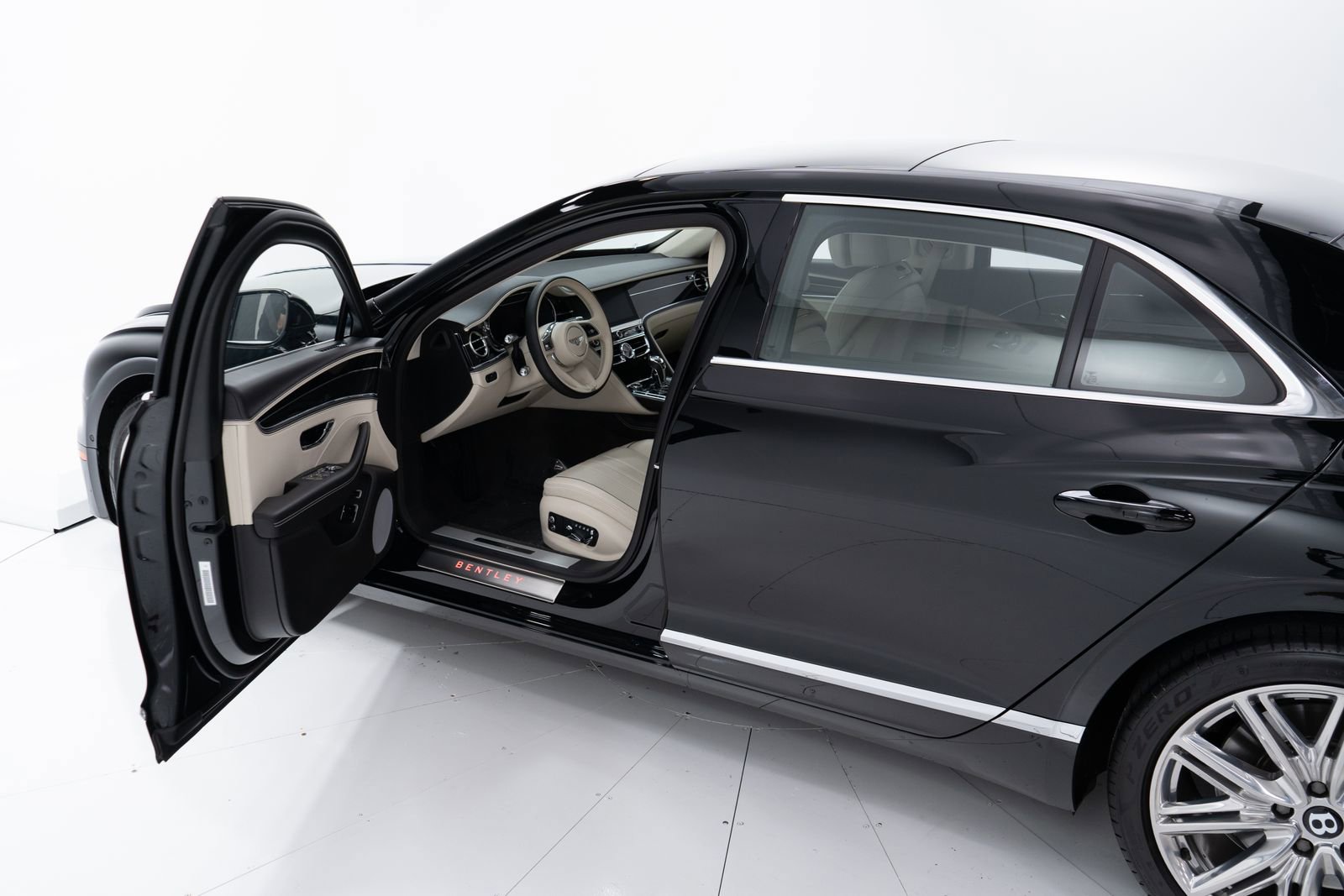 Used 2021 Bentley Flying Spur W12 AWD/4WD image 9