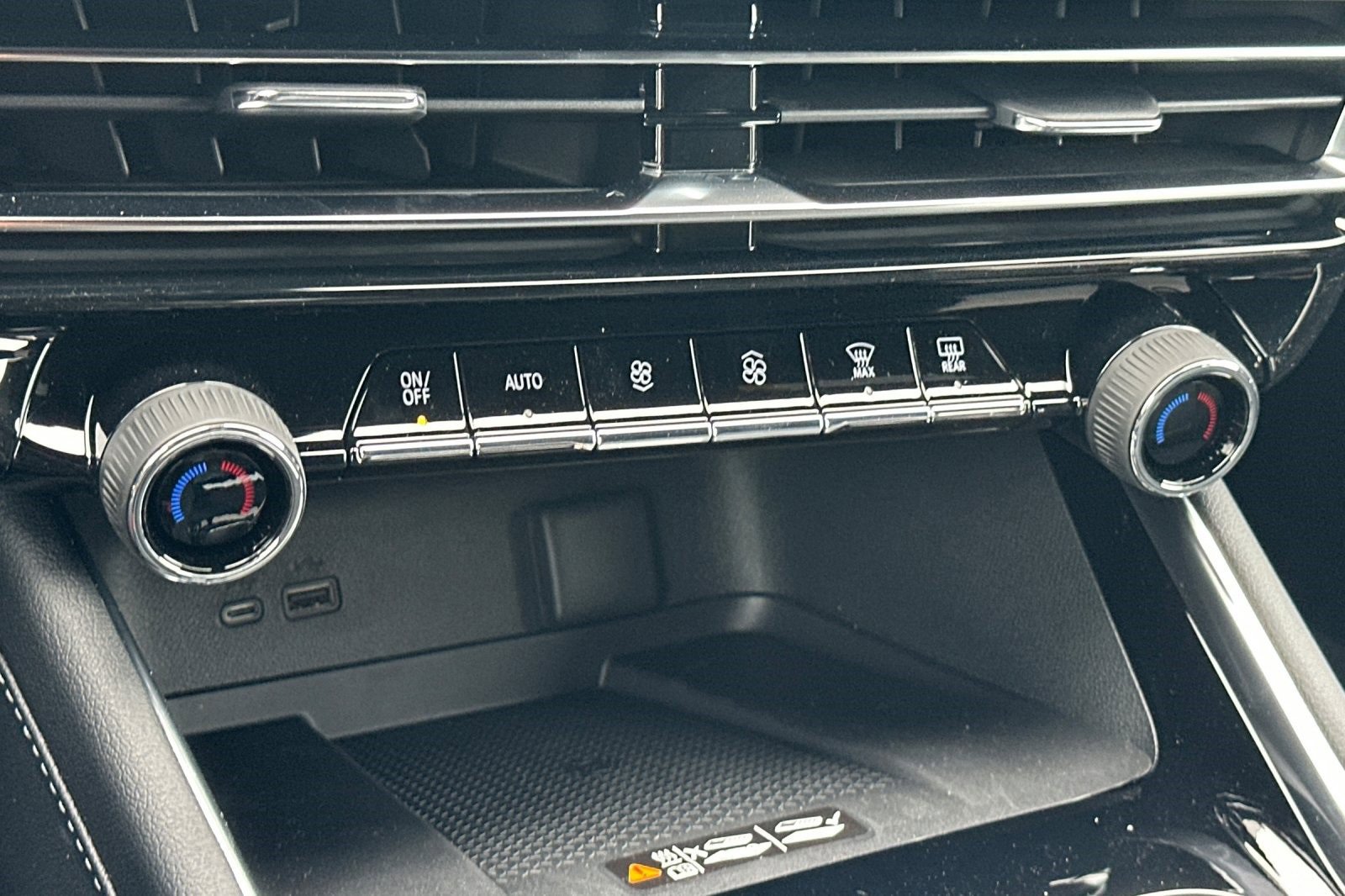 New 2025 Chevrolet Traverse LT w/ Enhanced Driving Package image 25