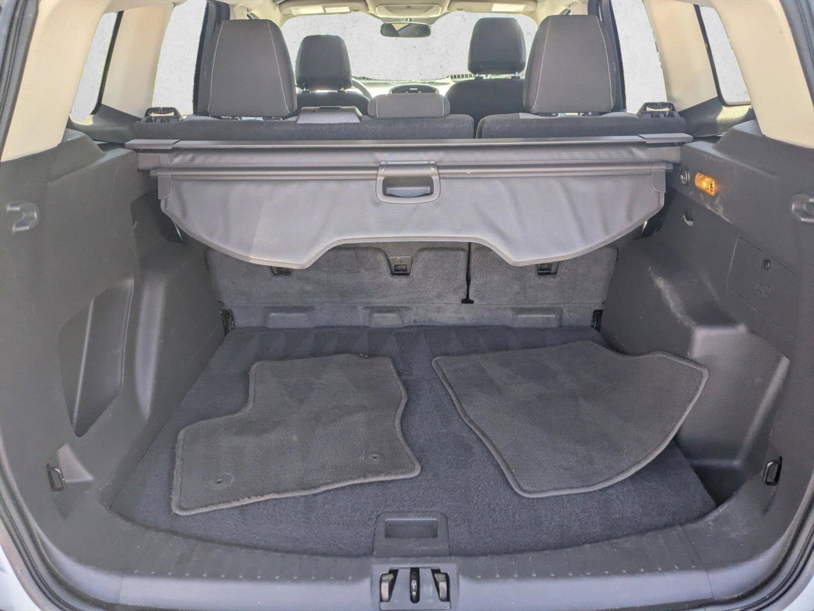 Used 2017 Ford Escape SE AWD/4WD image 6