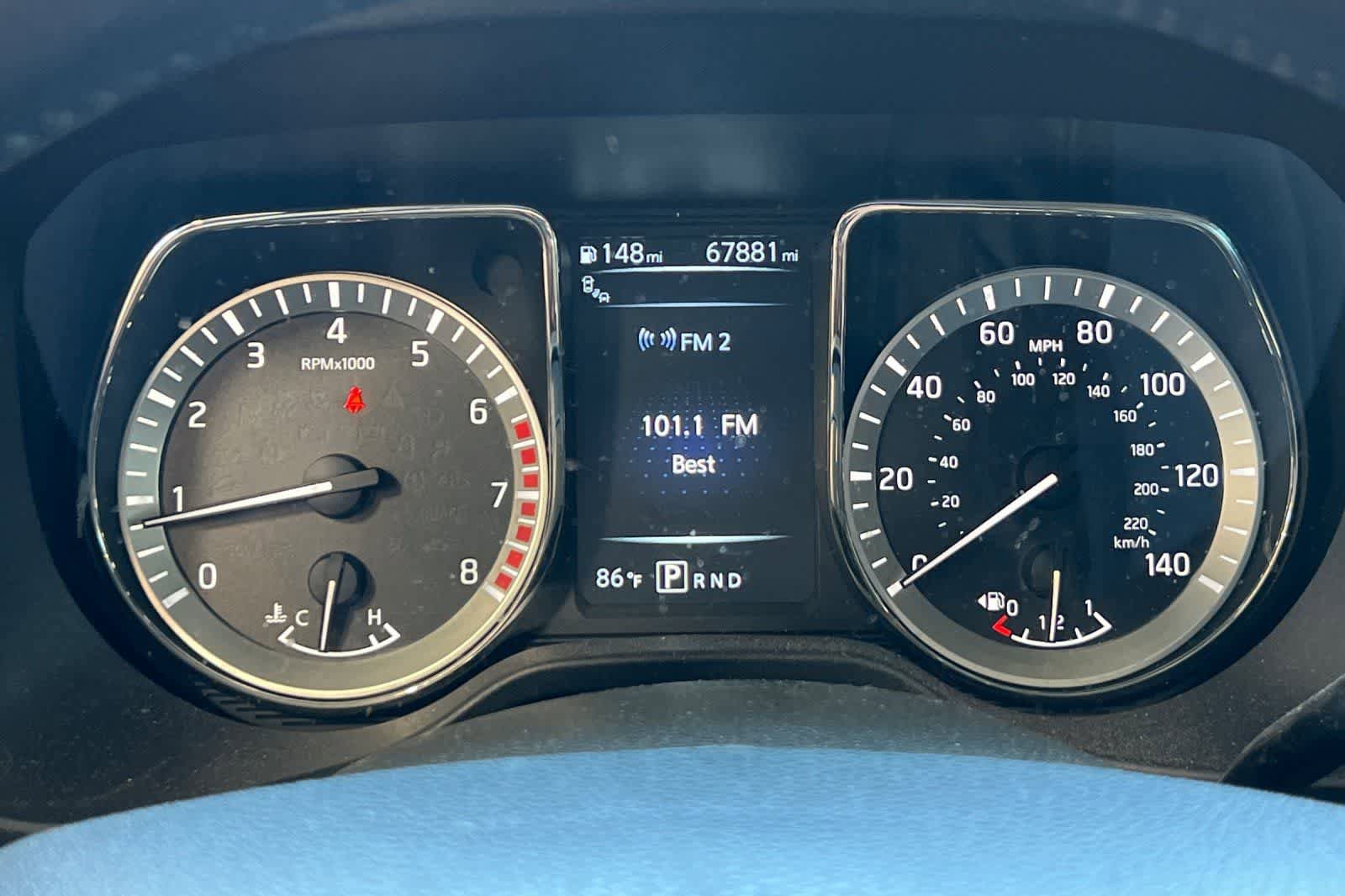 Used 2018 Nissan Titan SV w/ SV Convenience Package RWD image 26